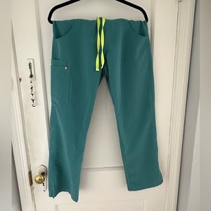 Figs Kade Cargo Scrub Pants